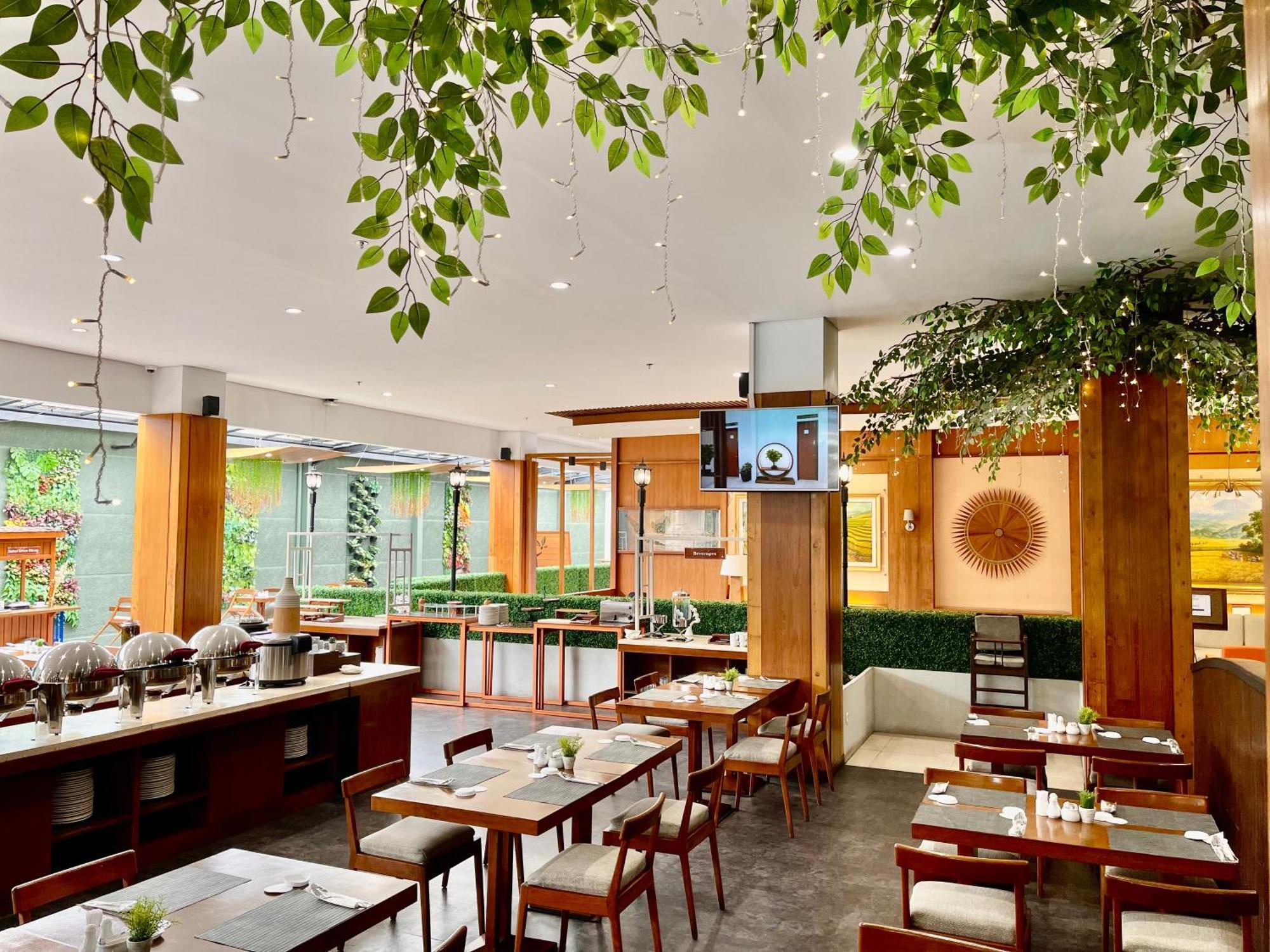 Hemangini Hotel Bandung Exteriör bild