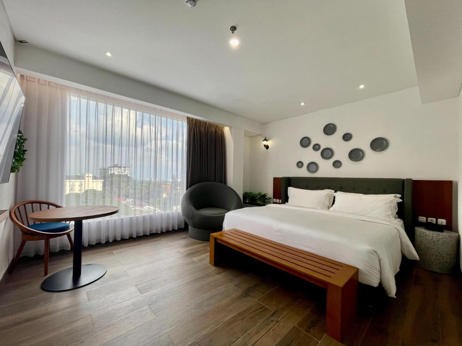 Hemangini Hotel Bandung Exteriör bild
