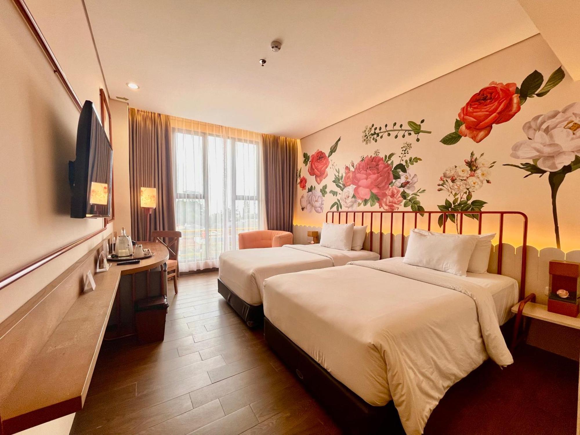 Hemangini Hotel Bandung Exteriör bild